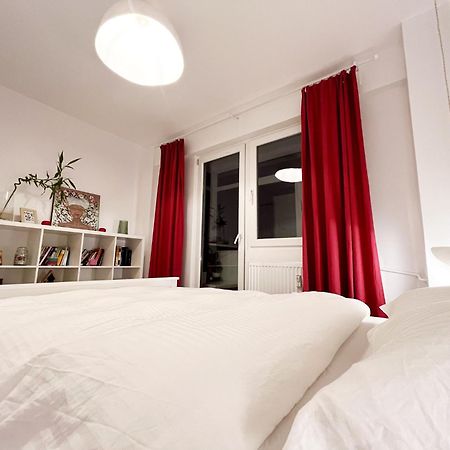 Lola'S Apartament Close To City Center Bukarest Kültér fotó
